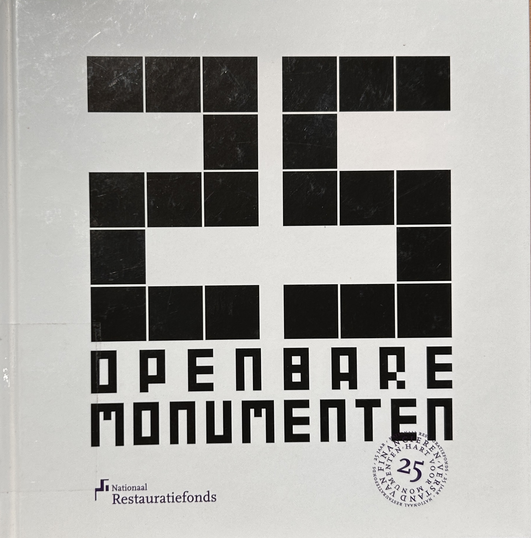 Kaft van 25 Openbare Monumenten