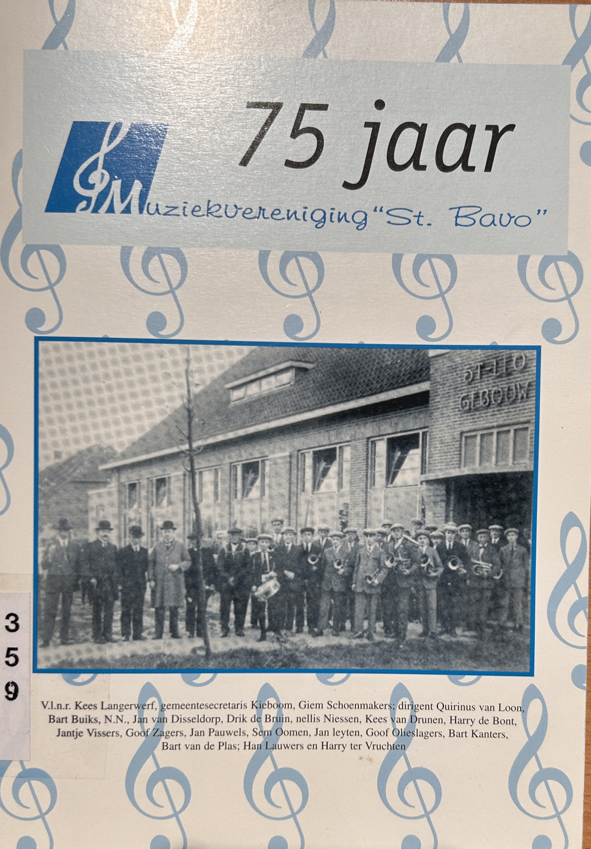 Kaft van 75 jaar Muziekvereniging 
